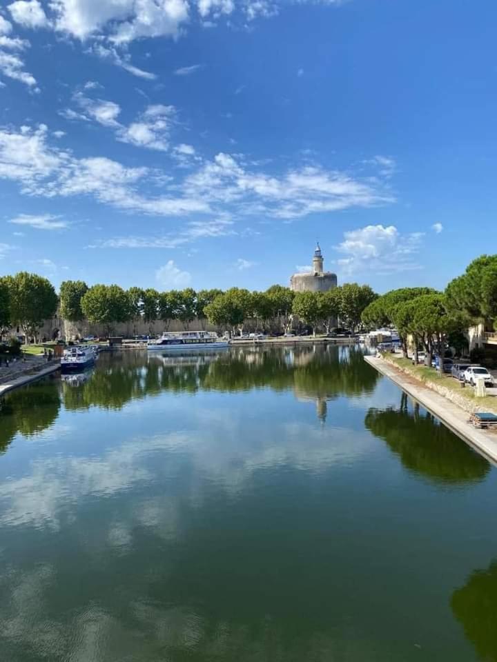 Location Gite En Provence Beaucaire  Exteriér fotografie